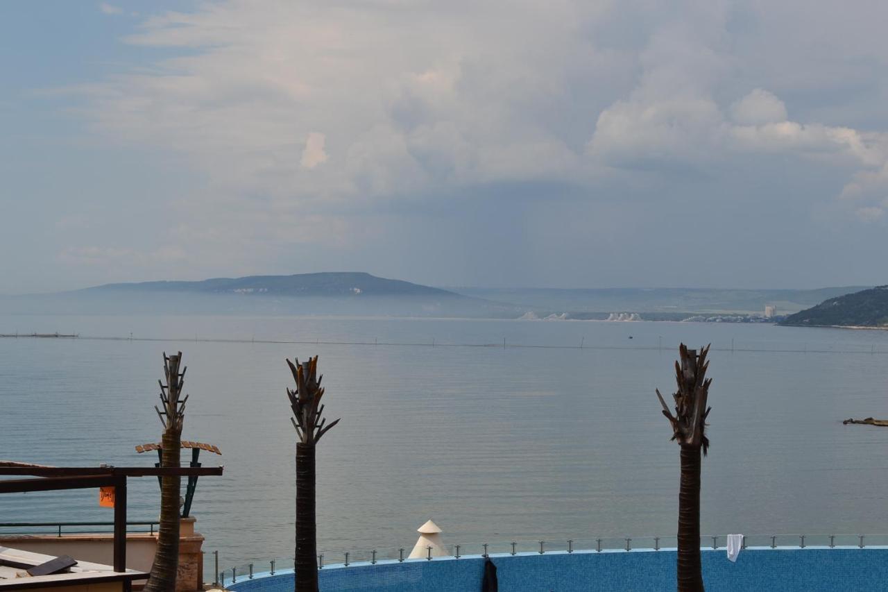 Port Balchik Apartment Экстерьер фото